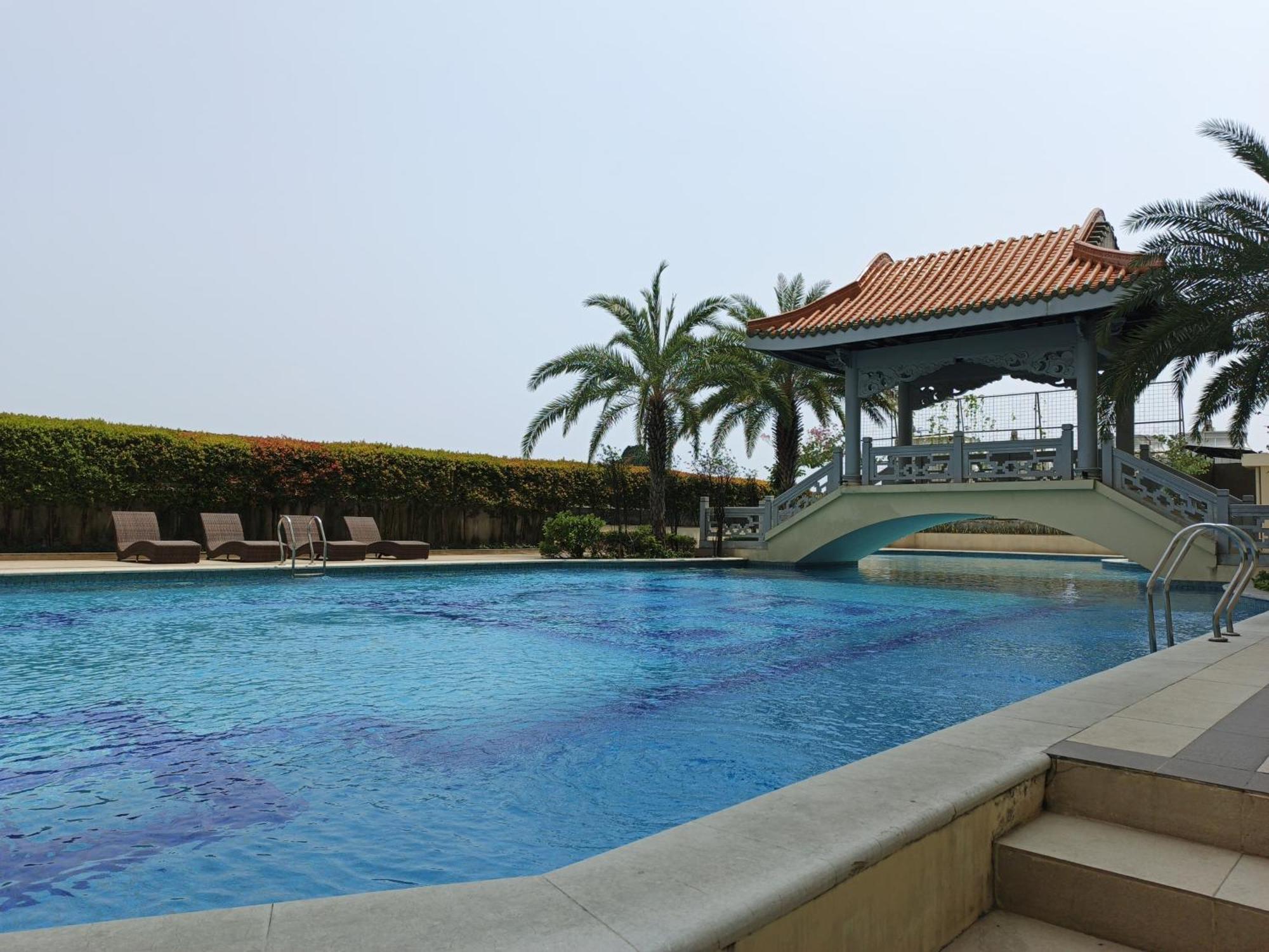 2Br Lucky Tower Residence Jakarta Old Town Top Floor Condo Экстерьер фото