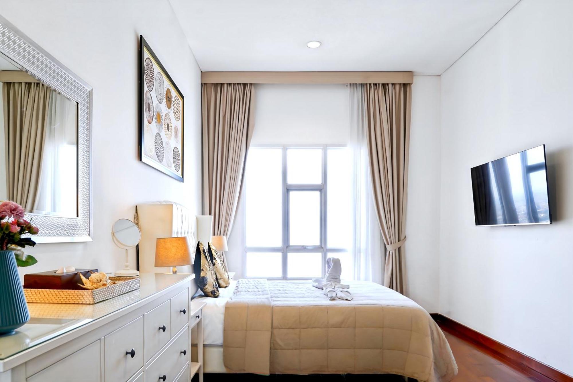 2Br Lucky Tower Residence Jakarta Old Town Top Floor Condo Экстерьер фото